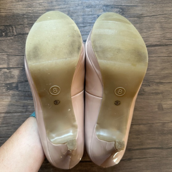**WORTHINGTON* Lt. Pink Simple Heels Size 8 - Picture 7 of 8